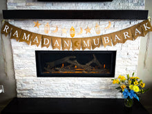 Load image into Gallery viewer, Ramadan Mubarak Burlap Banner With 14 Stars
